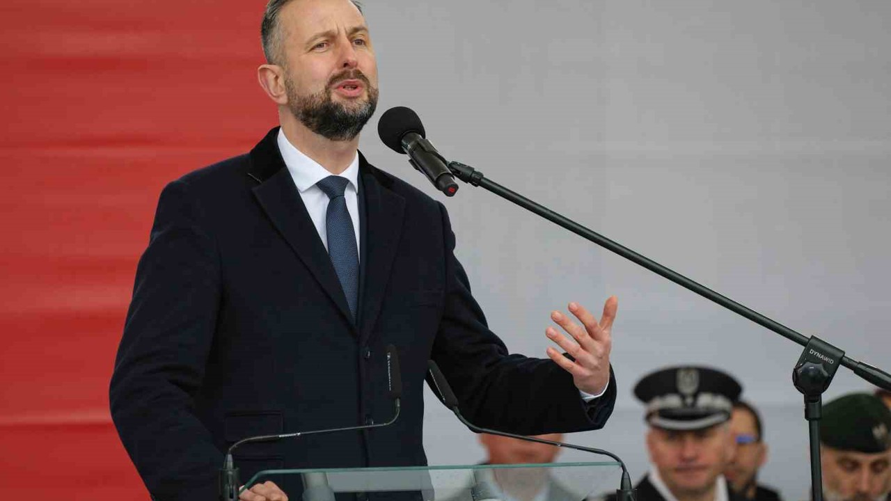 Polonya, 2026 yılında yaklaşık 400 bin kişiye askeri eğitim vermeyi hedefliyor
