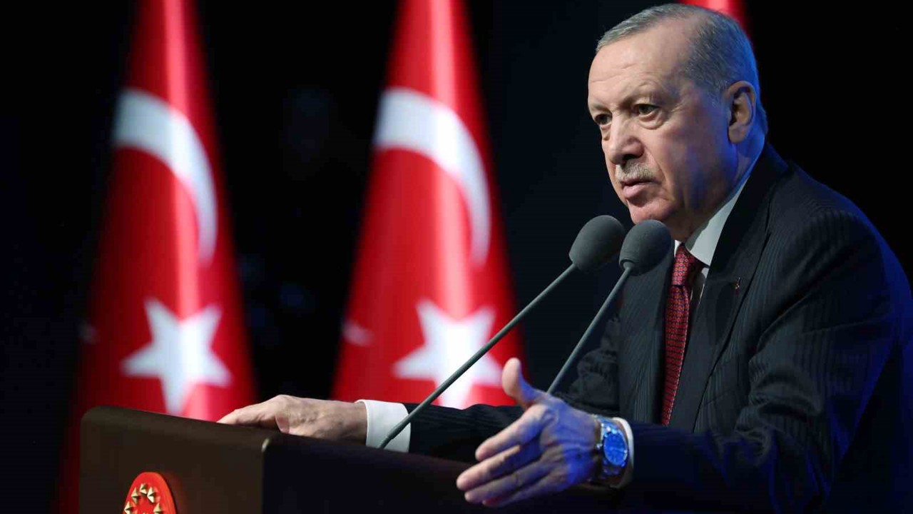 Erdoğan’dan Özel’e: "Kendisine tavsiyem, biz az söyledik, o çok anlasın"
