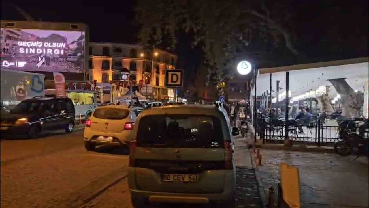 Sındırgı’da deprem paniği
