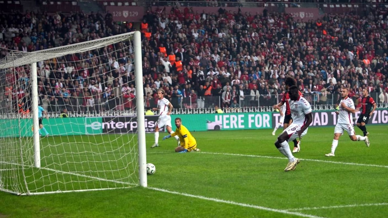 UEFA Konferans Ligi: Samsunspor: 1 - Hamrun: 0 (İlk yarı)
