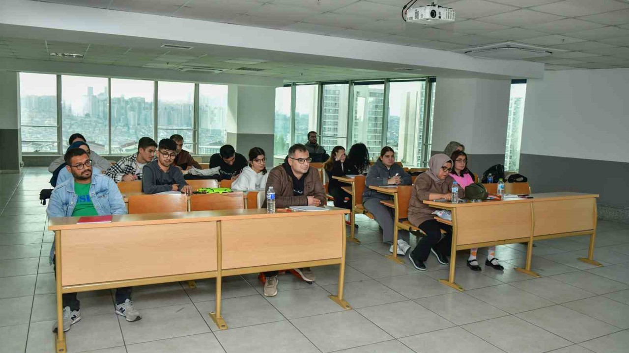 Esenyurt Belediyesi’nden engelli bireyler için ücretsiz E-KPSS eğitimi
