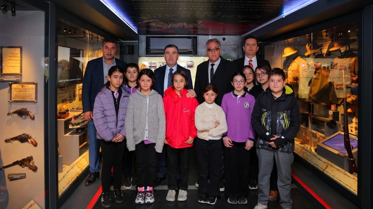 Bayburt’ta öğrencilere Çanakkale ruhu mobil müzeyle anlatıldı
