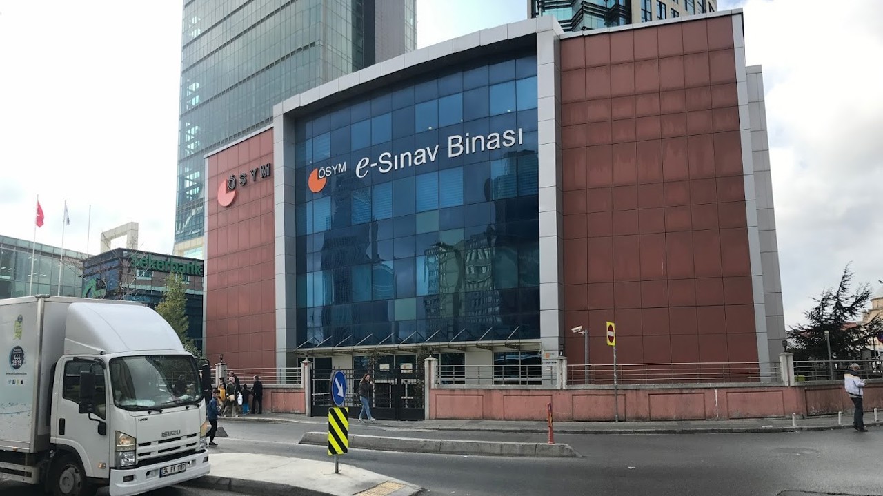 Kağıt tabanlı sınavların yerini elektronik sınavlar alıyor
