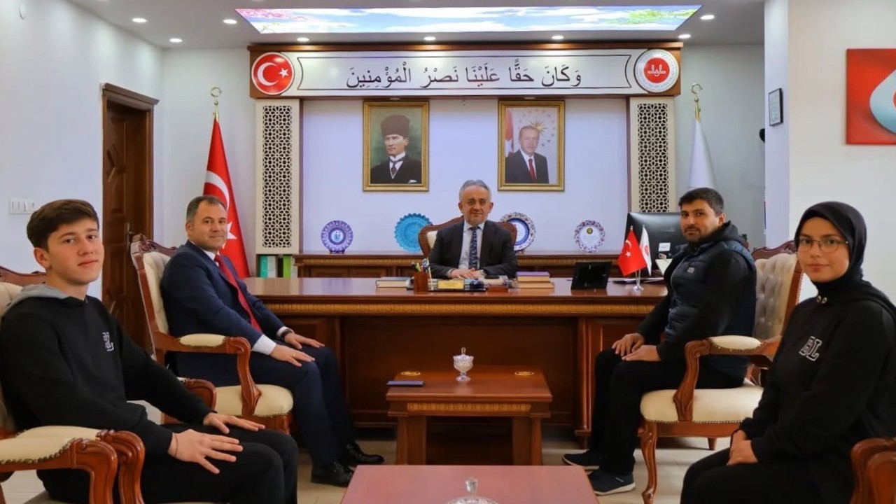 Bayburt Lisesi öğrencilerinden Filistin’e destek
