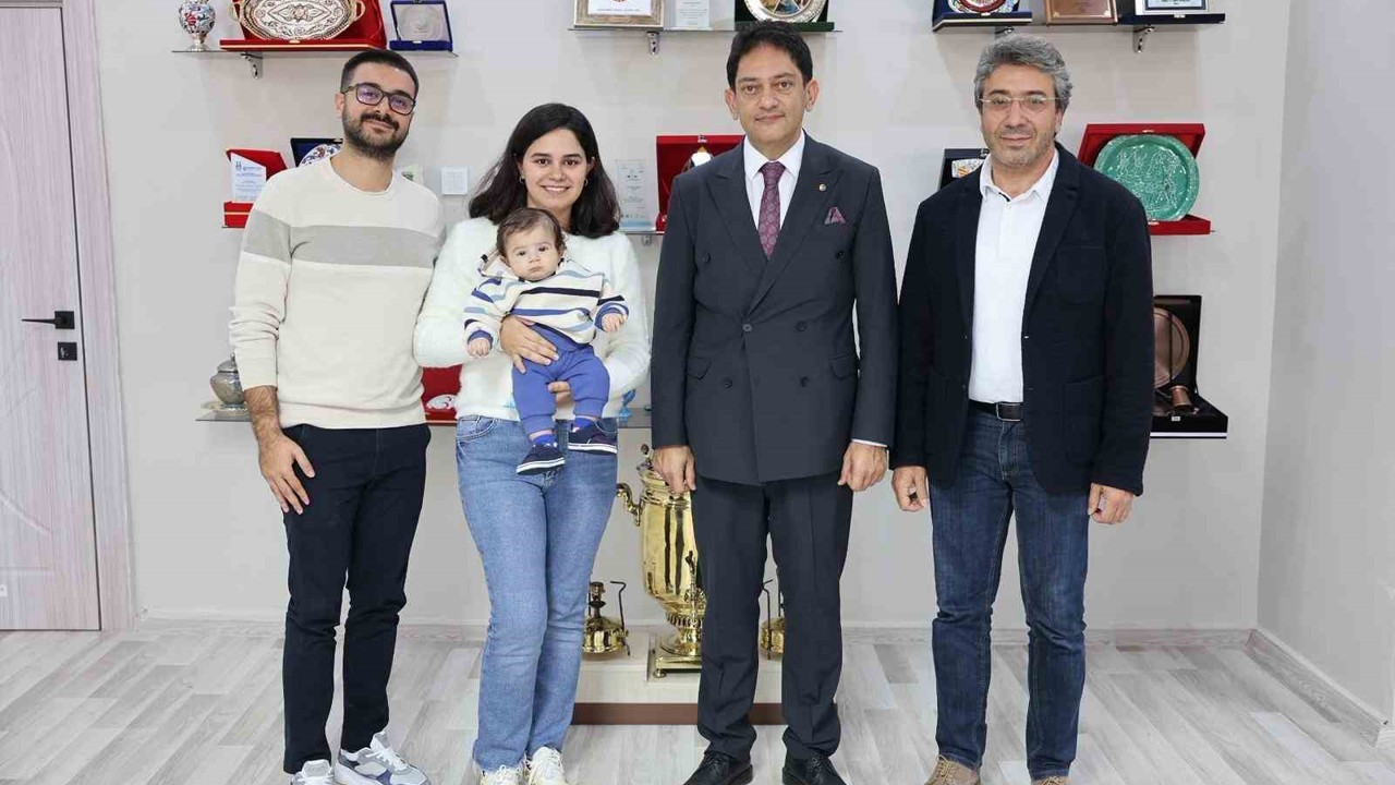 Hakan Oral’dan Teoman bebeğe destek: "Biz birlikte güçlüyüz"
