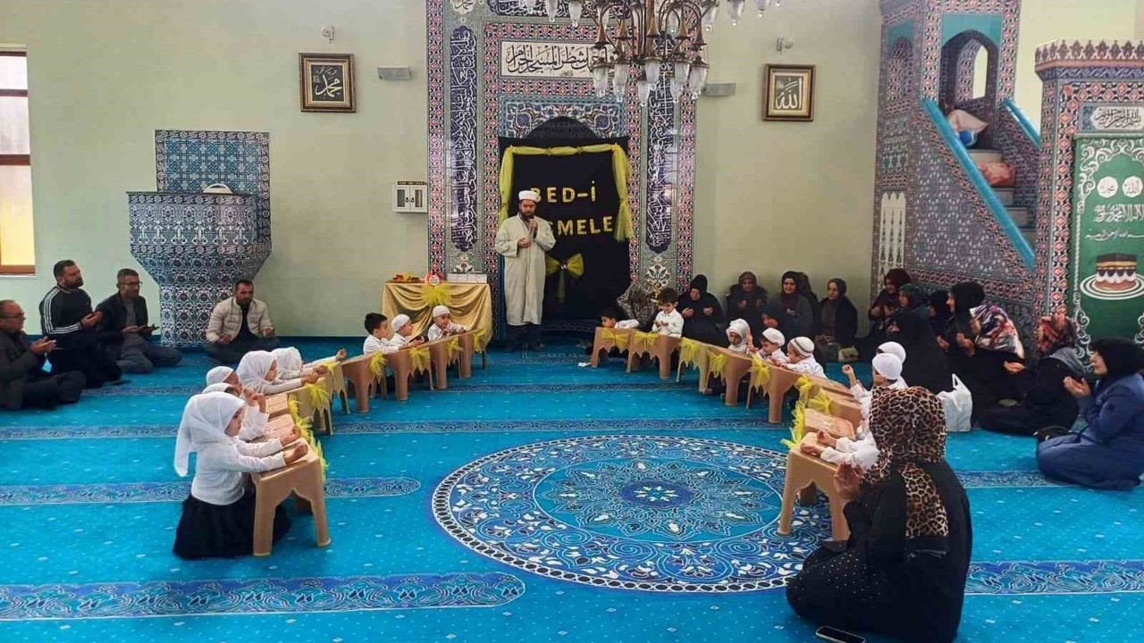 Emet Babukbey Kur’an kursu için "Bed-i Besmele" programı düzenlendi
