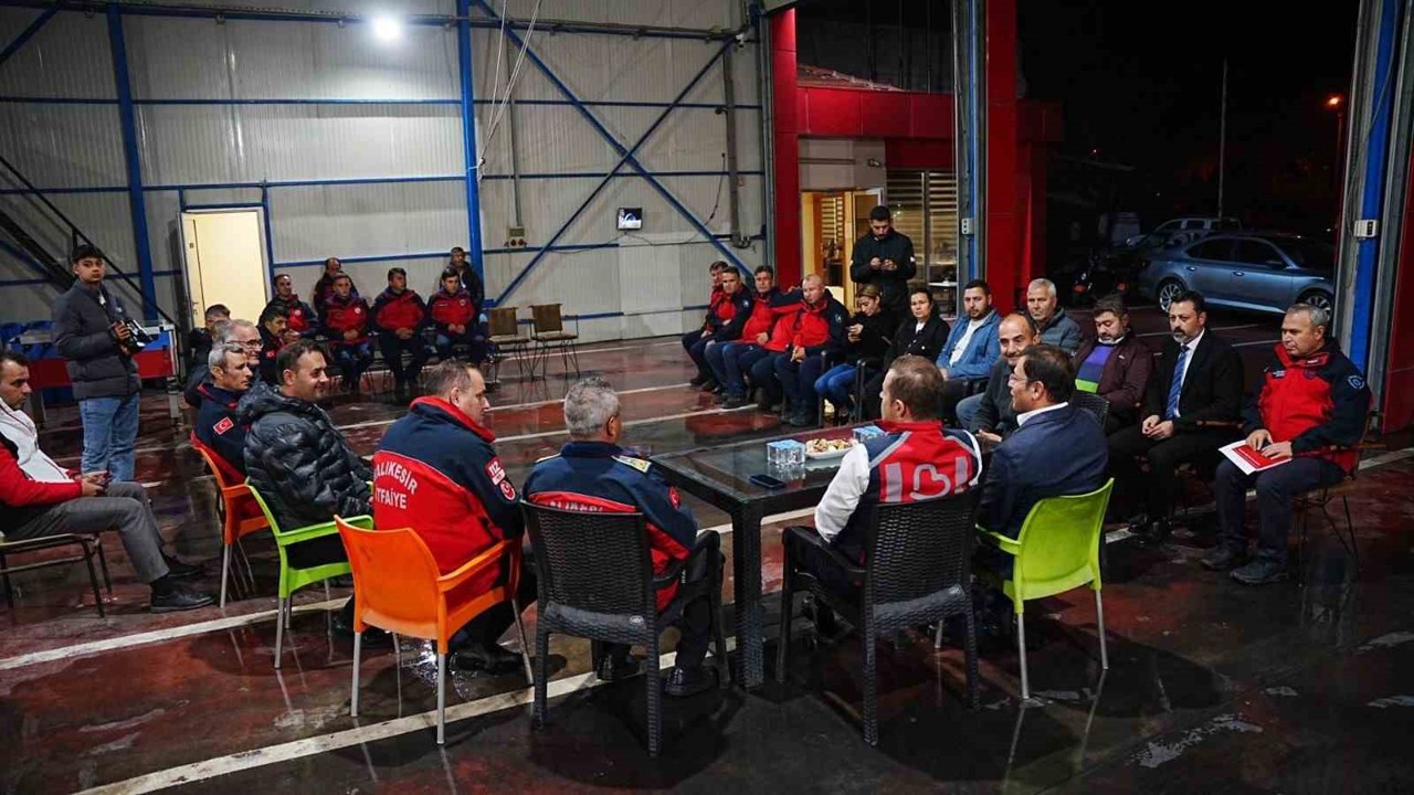 Ahmet Akın’dan Sındırgı’ya moral ziyareti
