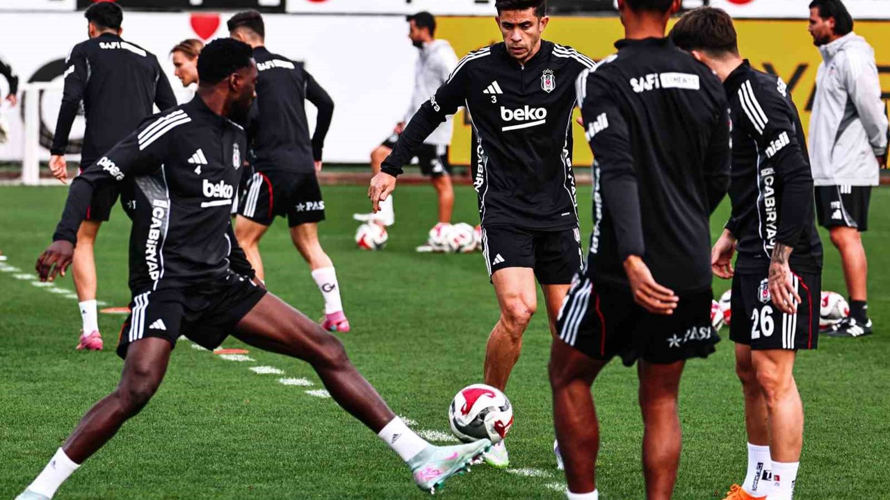 Beşiktaş’ta Antalyaspor maçının hazırlıkları tamamlandı
