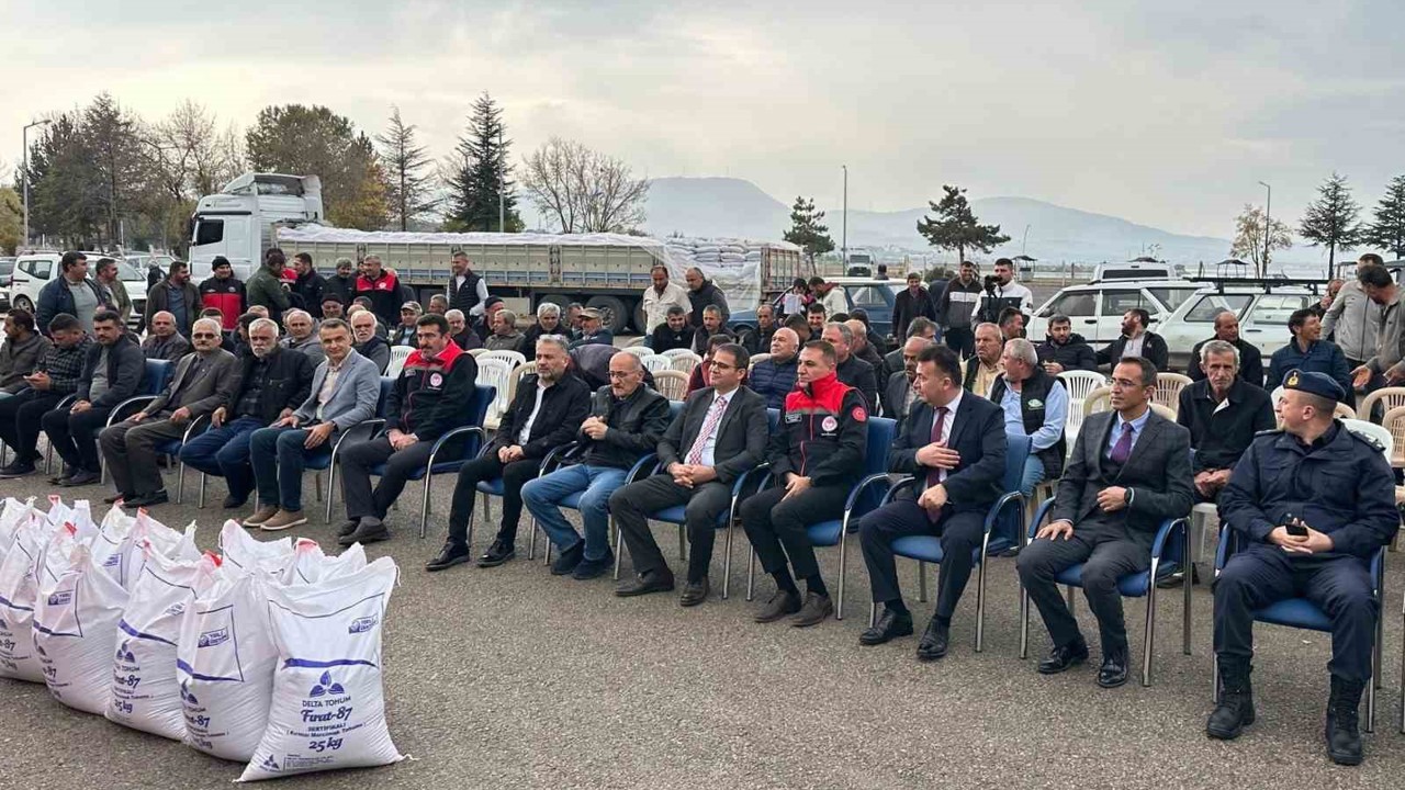 Beyşehir’de üreticilere kırmızı mercimek tohumu desteği
