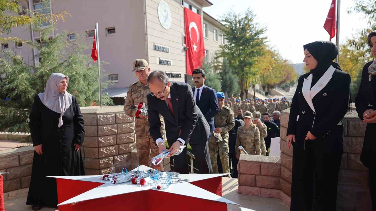 Siirt’te helikopter kazasında şehit olan 17 asker dualarla anıldı
