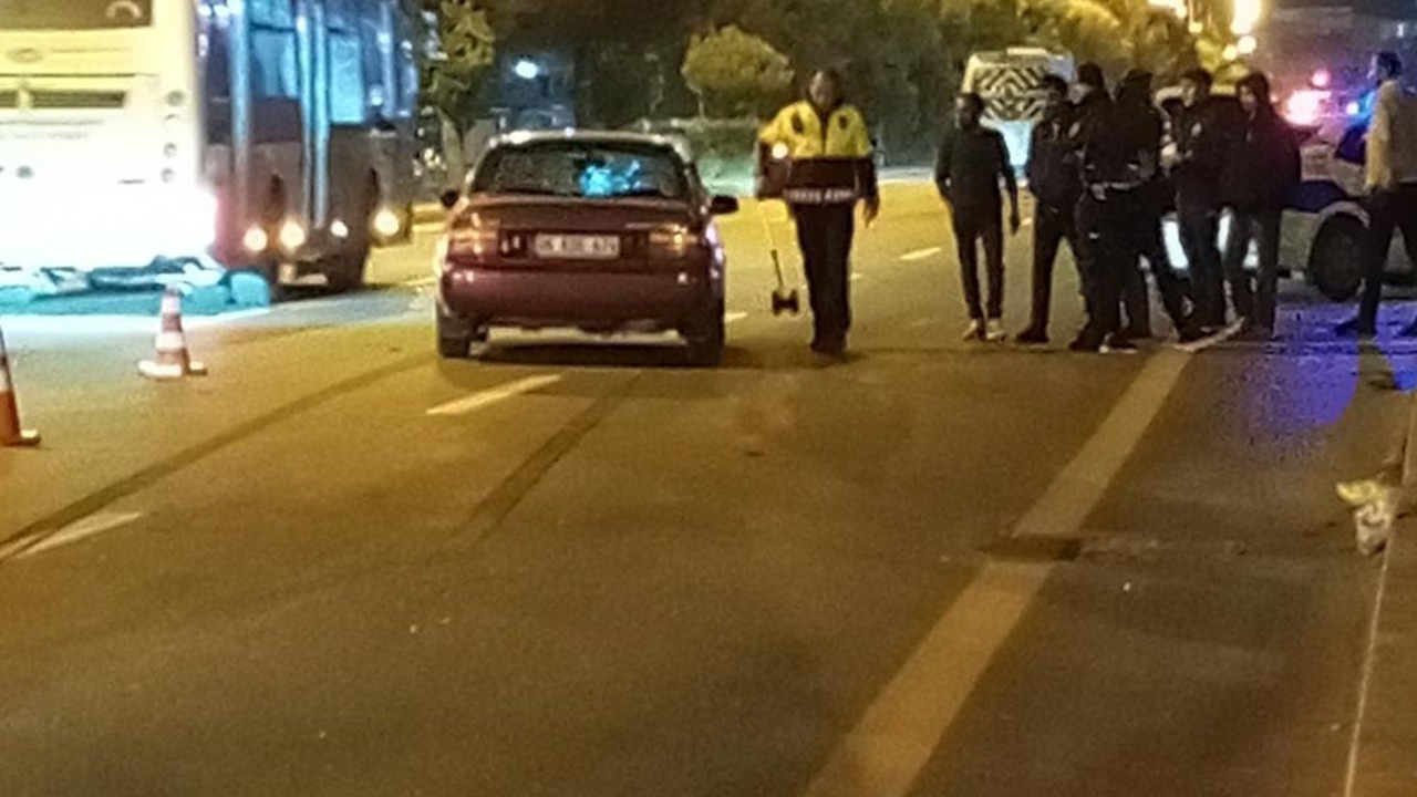 Ankara’da karşıdan karşıya geçerken aracın çarptığı yaya yaralandı
