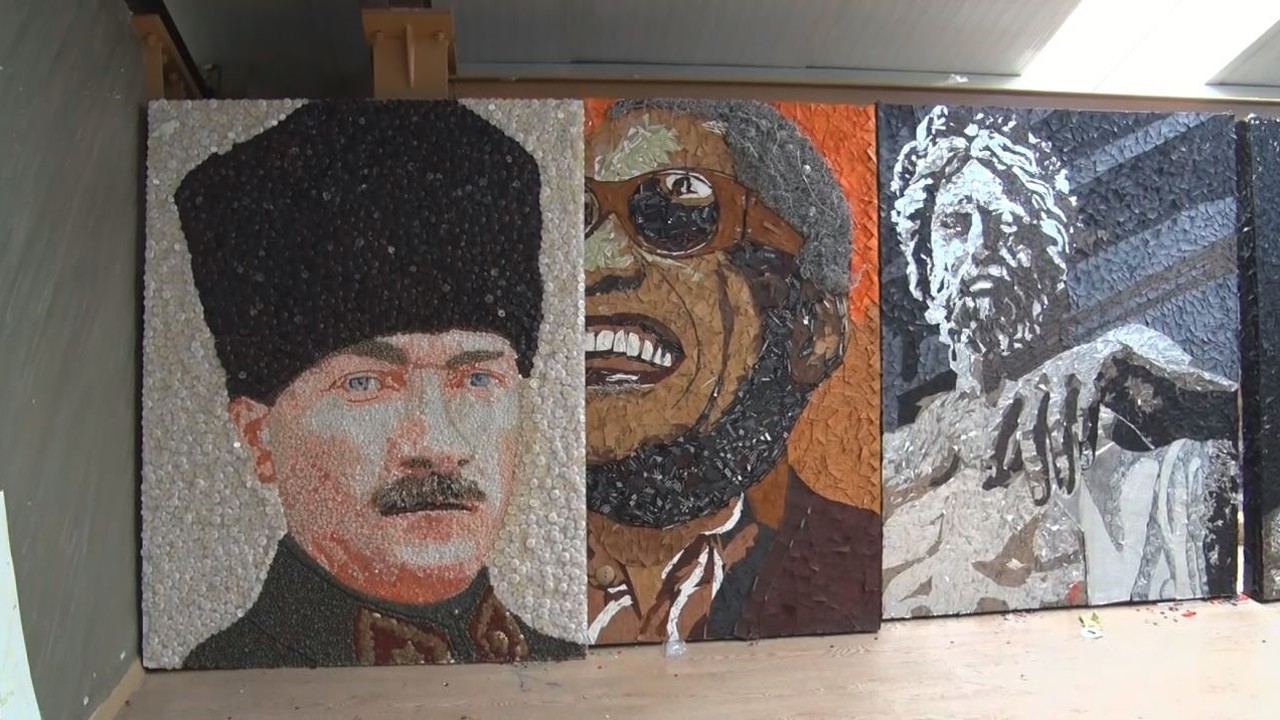 Atıkları sanat eserine dönüştürdü, tabloları tüm dünyada yer buldu
