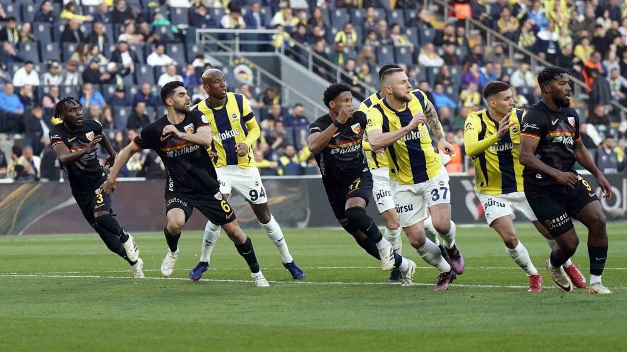 Fenerbahçe ile Kayserispor 49. randevuda
