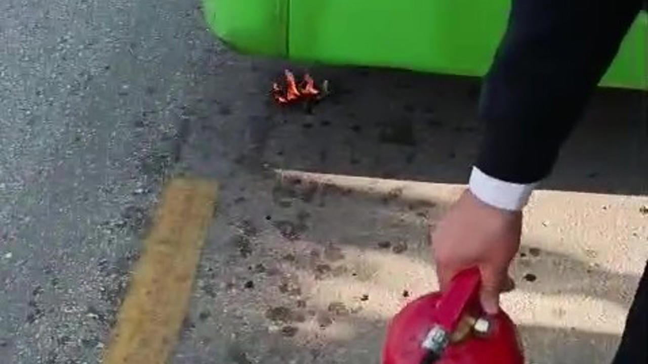 Denizli’de yanmaya başlayan halk otobüsünde facia ucuz atlatıldı
