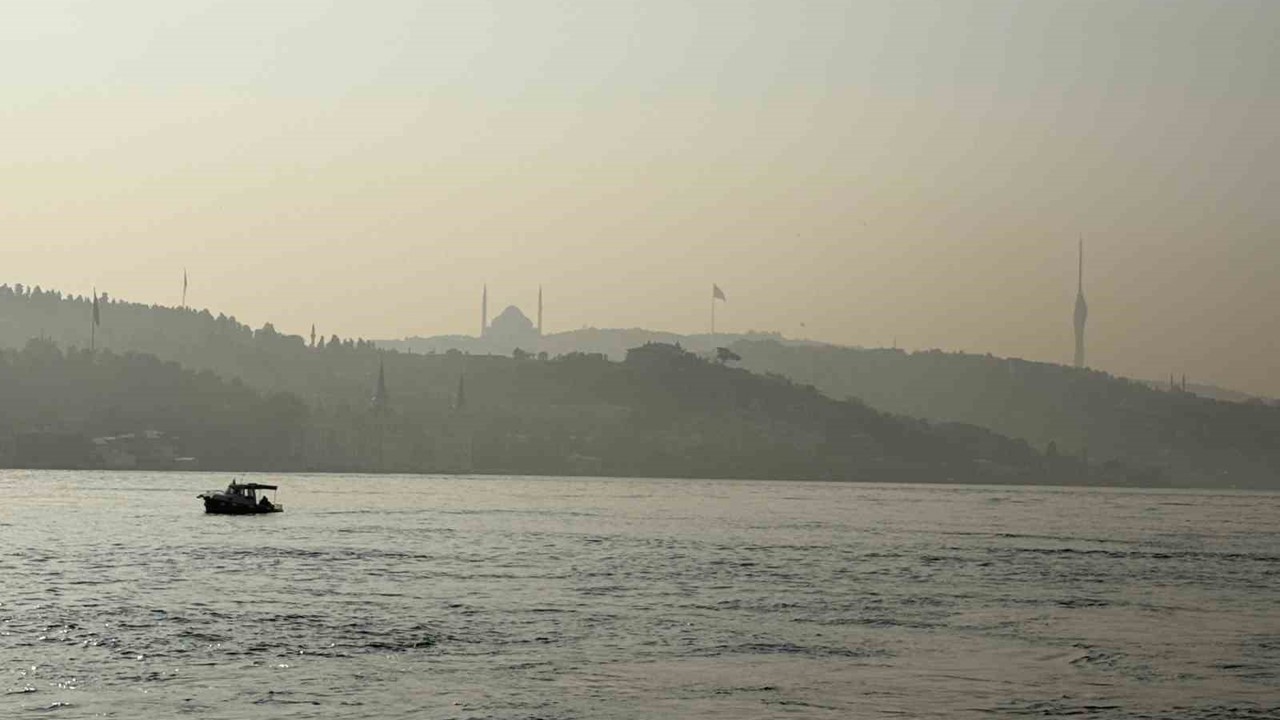İstanbul’da sis boğaz çevresinde etkili oluyor
