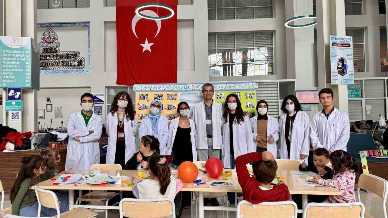 Tıp Fakültesi öğrencileri ’lösemili’ çocuklara dikkat çekti
