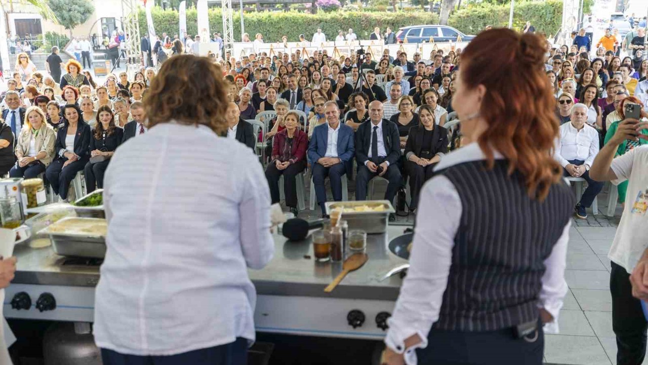Başkan Seçer, Tarsus’taki festivalde ’Gastronomi Show’a katıldı
