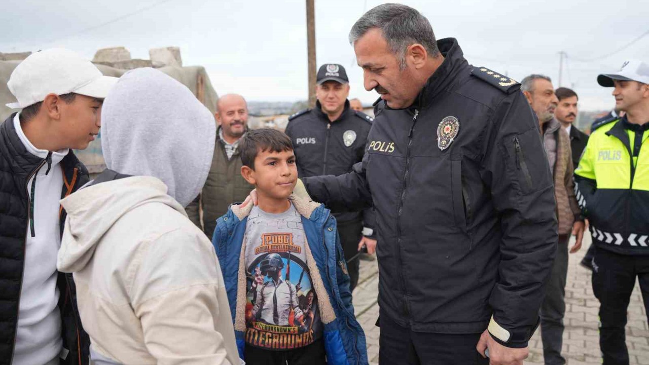 Tekirdağ Emniyeti, mahalle mahalle vatandaşlarla buluşmaya devam ediyor
