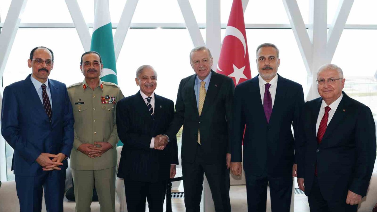 Cumhurbaşkanı Erdoğan, Pakistan Başbakanı Şerif ile bir araya geldi
