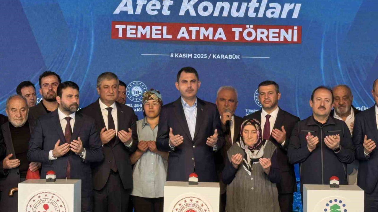 Bakan Kurum: "Cumhurbaşkanımızın liderliğinde dünyada eşi benzeri görülmemiş bir inşa seferberliği yürütüyoruz"
