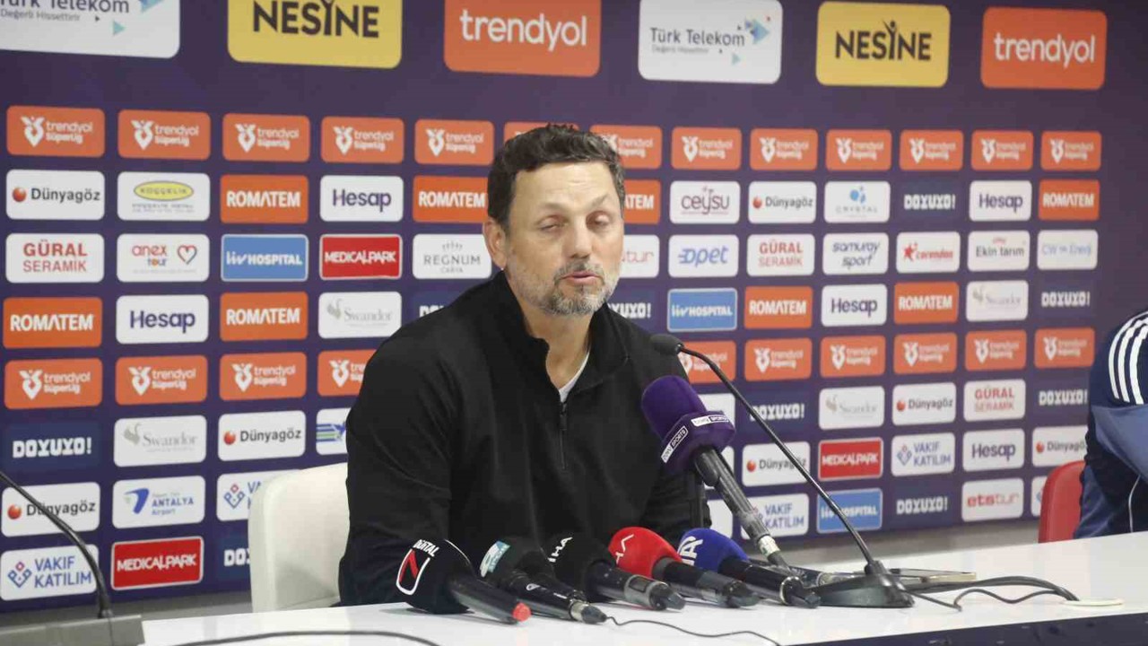 Erol Bulut: "Çok fazla bireysel hata yaptık, futbol bunu affetmez"

