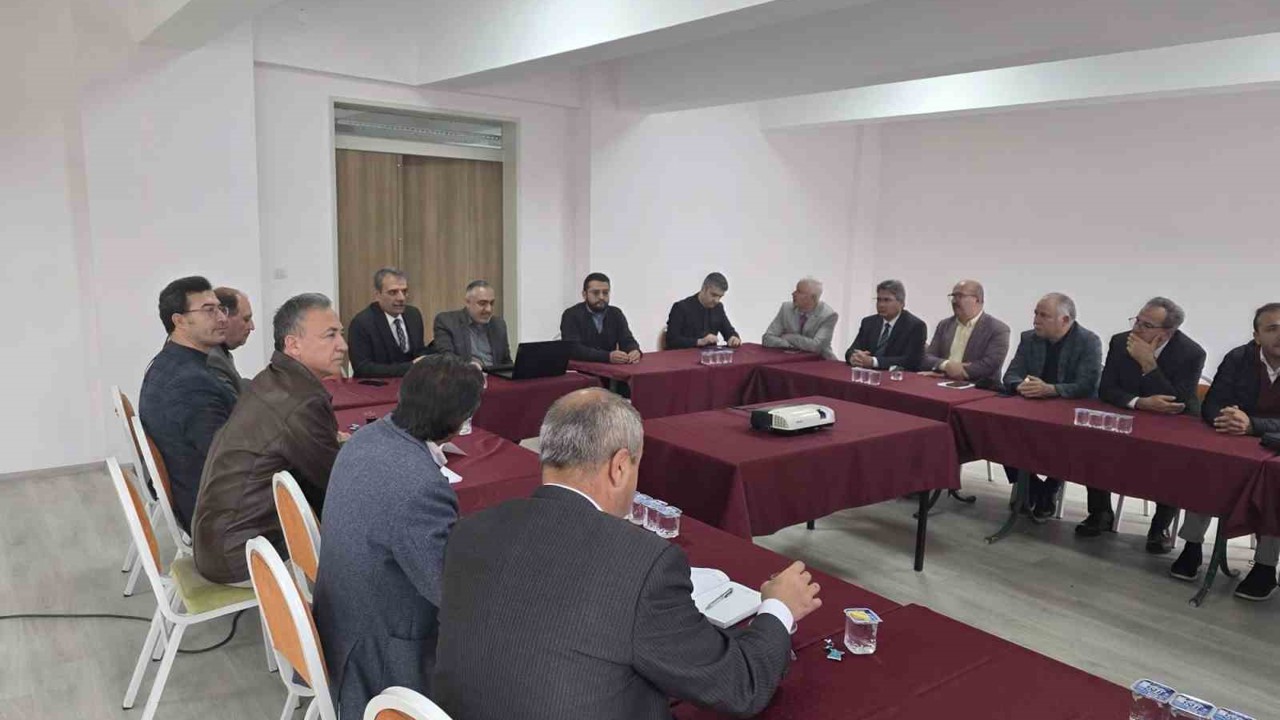 Kütahya’da özel proje uygulayan okullar değerlendirme toplantısında bir araya geldi
