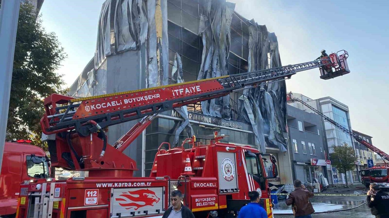 Kocaeli’de parfüm fabrikası faciası sonrası skandal paylaşımlar: Ölenlere hakaret ve küfür ettiler
