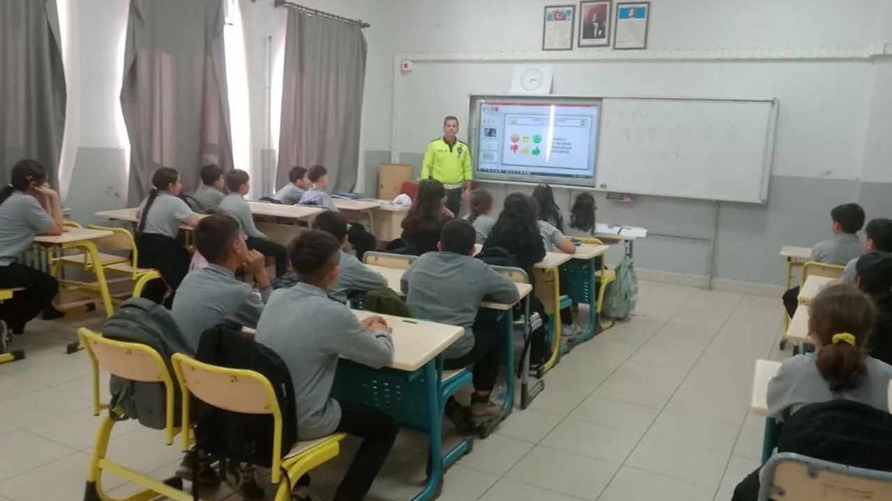 Yenipazar’da öğrencilere trafik eğitimi verildi
