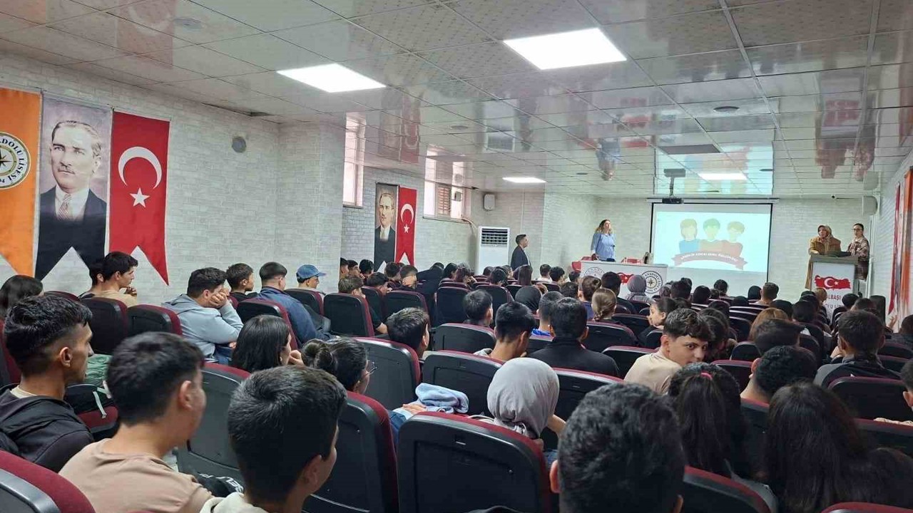 Öğrencilere sağlıklı yaşam kültürü eğitimi verildi
