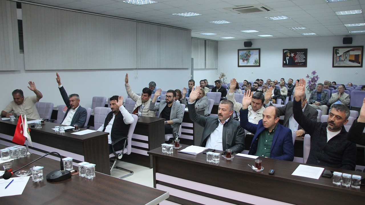 Kula Belediyesi’nde personel sayısı tartışması: "Başkan cevap verecek mi"
