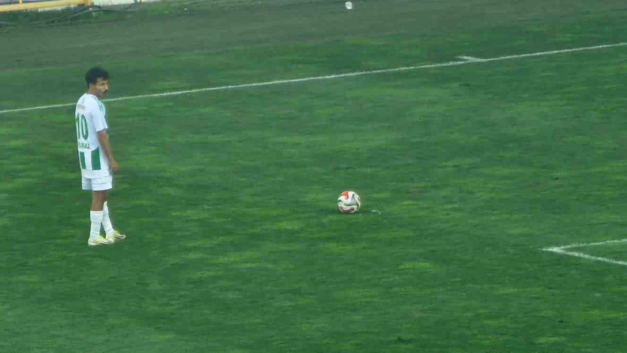 Nesine 3.Lig: Malatya Yeşilyurtspor: 2 Hacettepe A.Ş. Türk Metal 1963 Spor: 3
