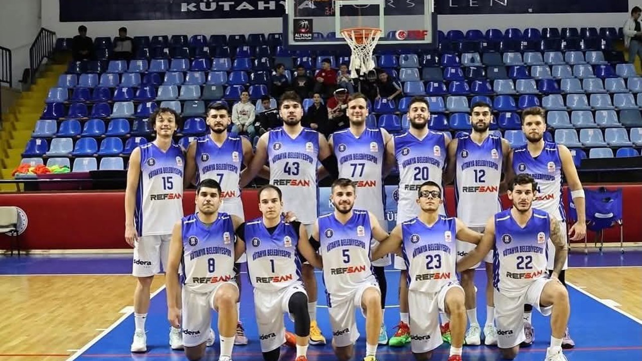 Kütahya Belediyespor, namağlup unvanını korudu
