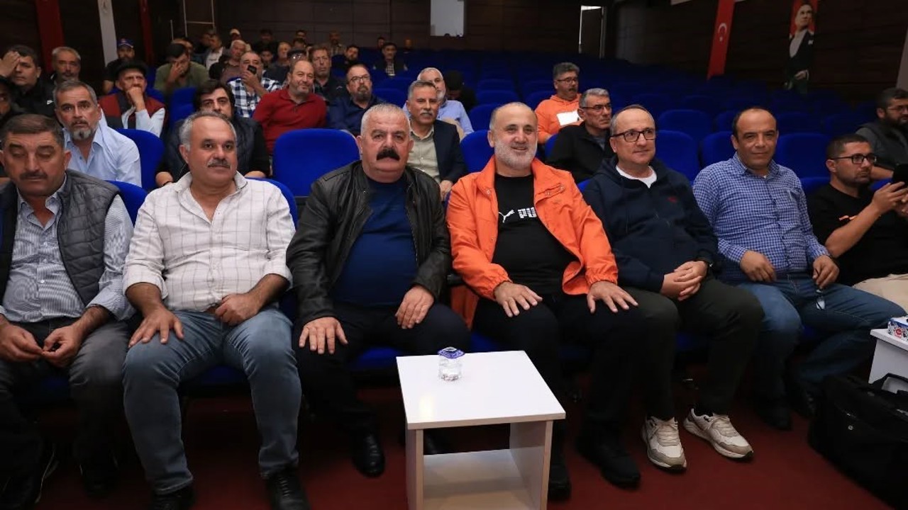İncirliova’da deve sağlığı konuşuldu

