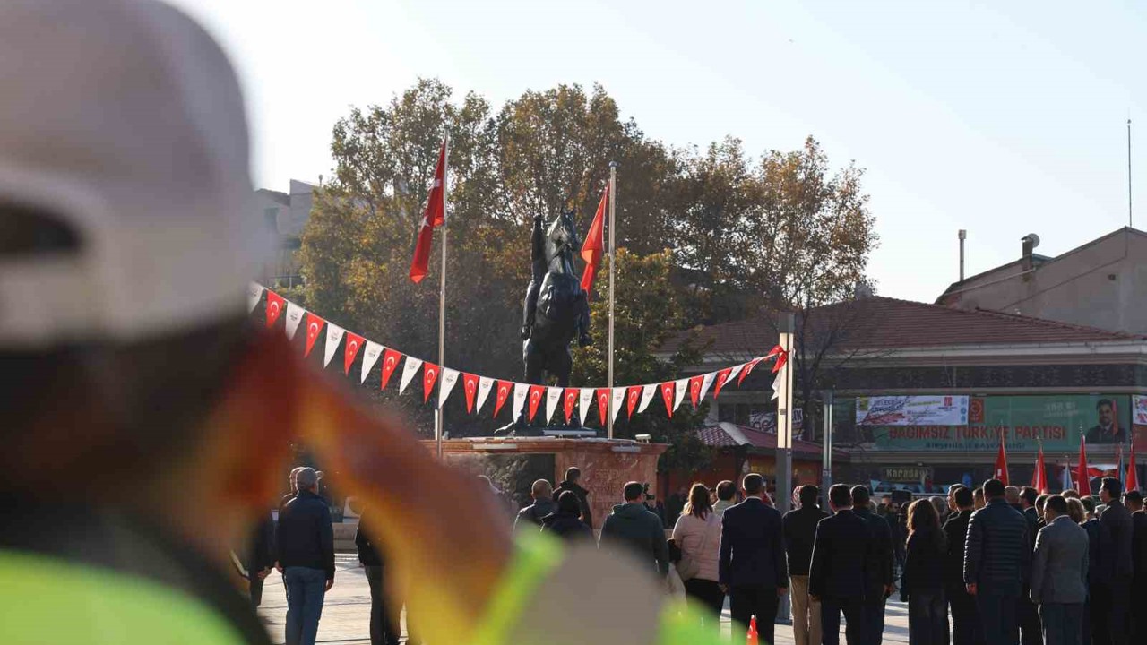 Niğde’de ve Kırşehir’de hayat 2 dakikalığına durdu
