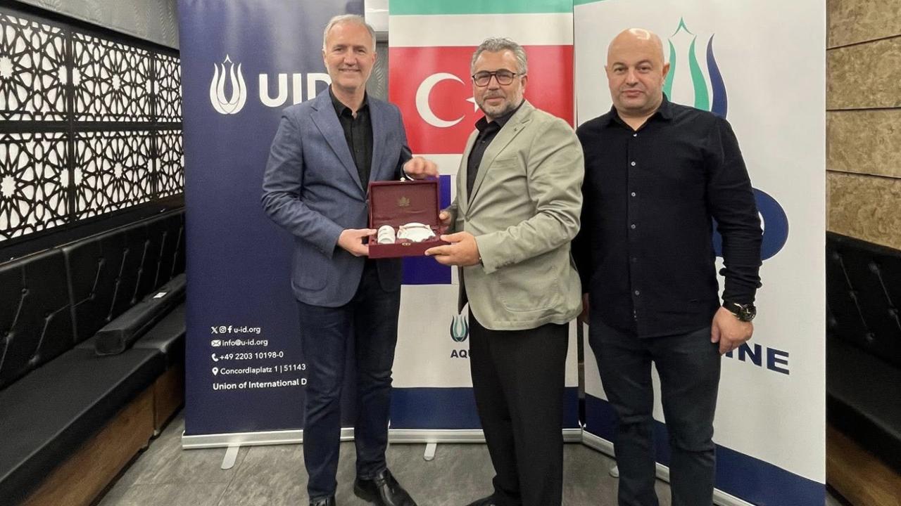 Cenon’da dostluk pekişti

