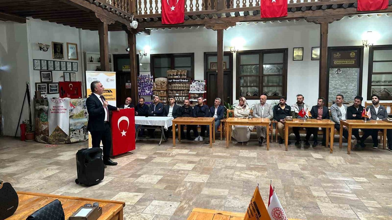 Fethi Gemuhluoğlu memleketi Arapgir’de anıldı
