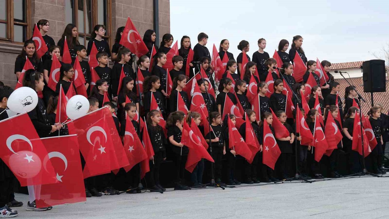 Büyükçekmece’de Büyük Önder Gazi Mustafa Kemal Atatürk etkinlikle anıldı
