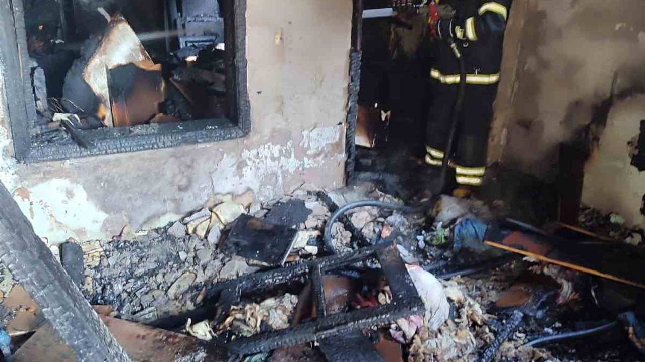 Kahramanmaraş’ta ev yangını
