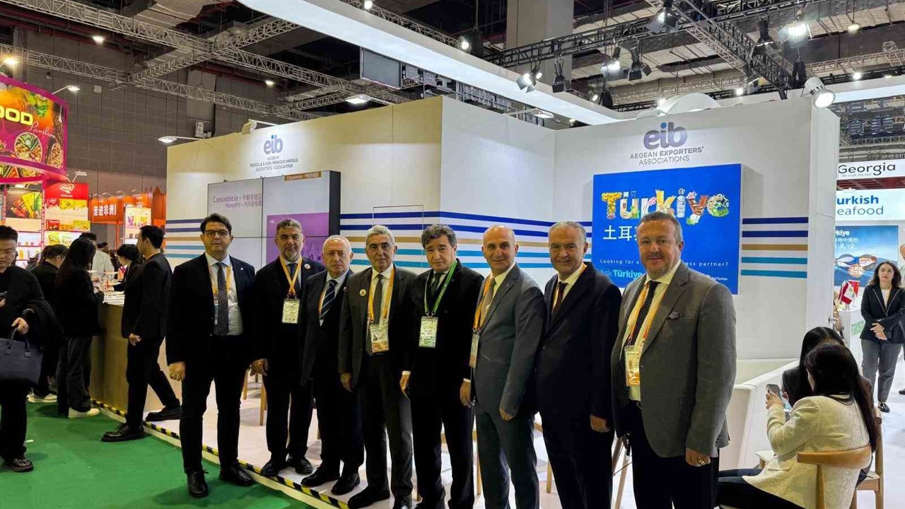 Denizlili sanayiciler Çin Uluslararası İthalat Fuarını ziyaret etti
