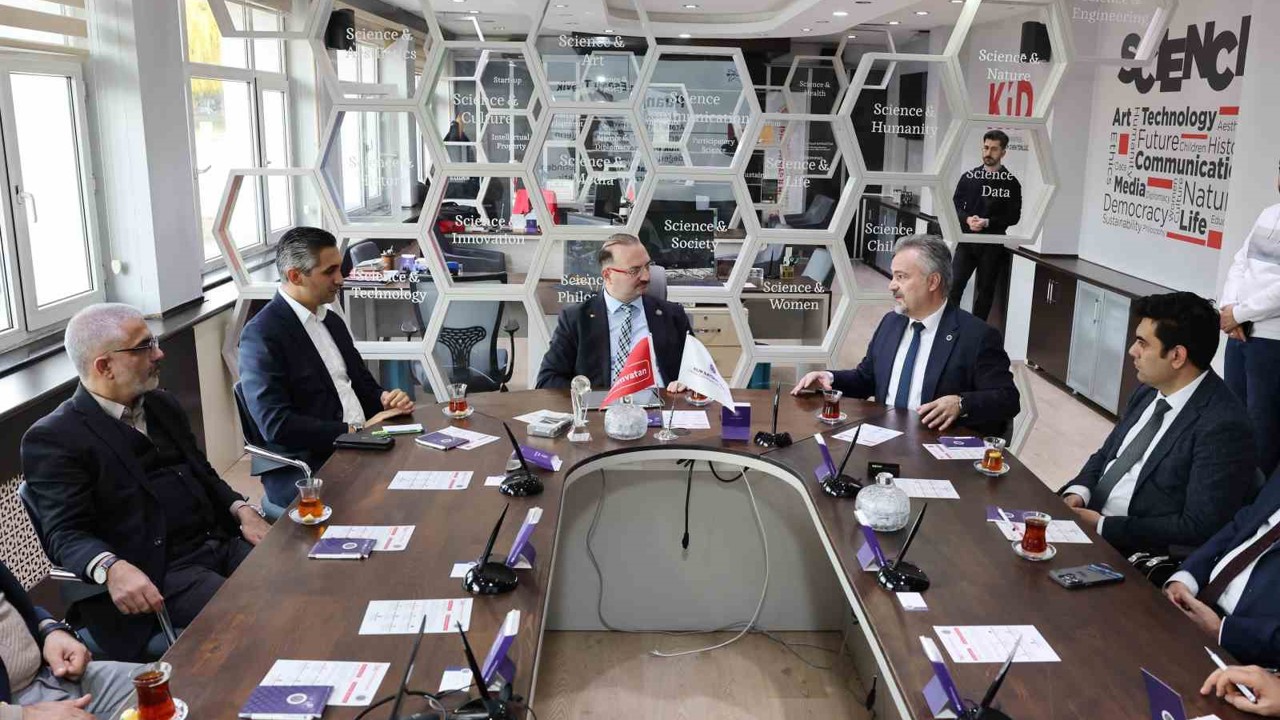 Atatürk Üniversitesinde dijital bilgi üretim seferberliği başladı
