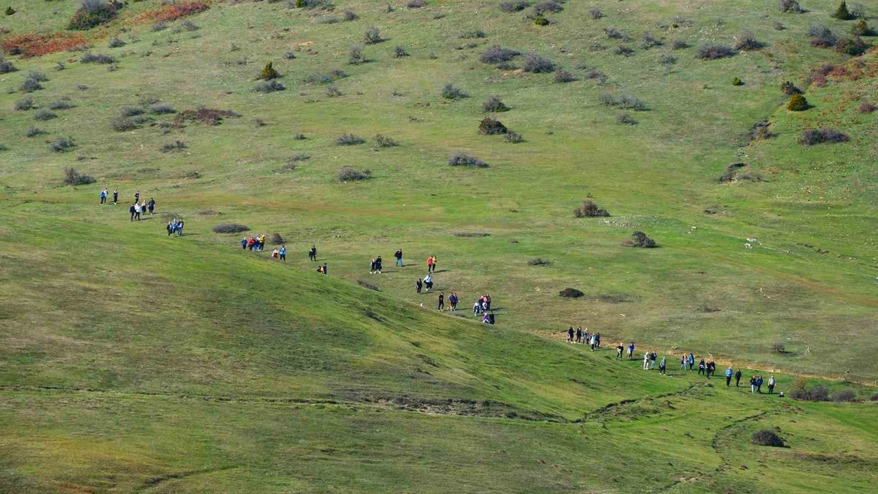 Doğaseverlerin bu haftaki rotası Karagöl ve Sultanpınarı Yaylası oldu
