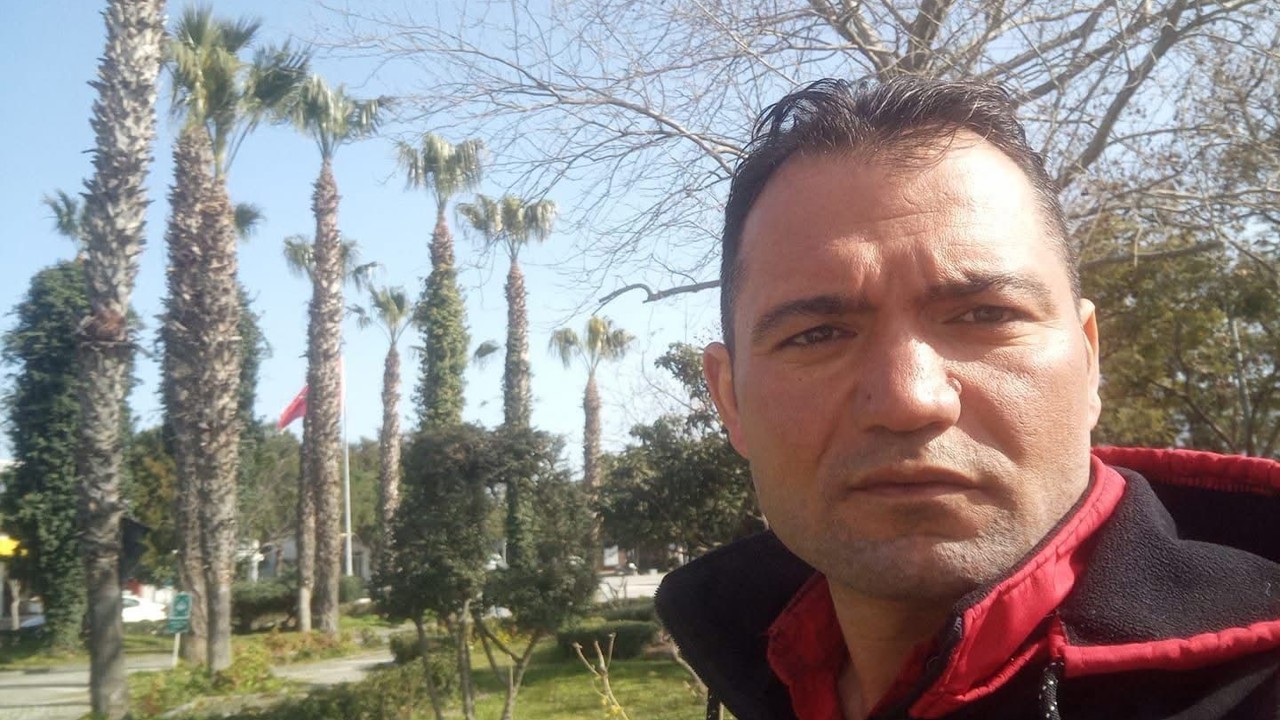 Evinde ölü olarak bulundu
