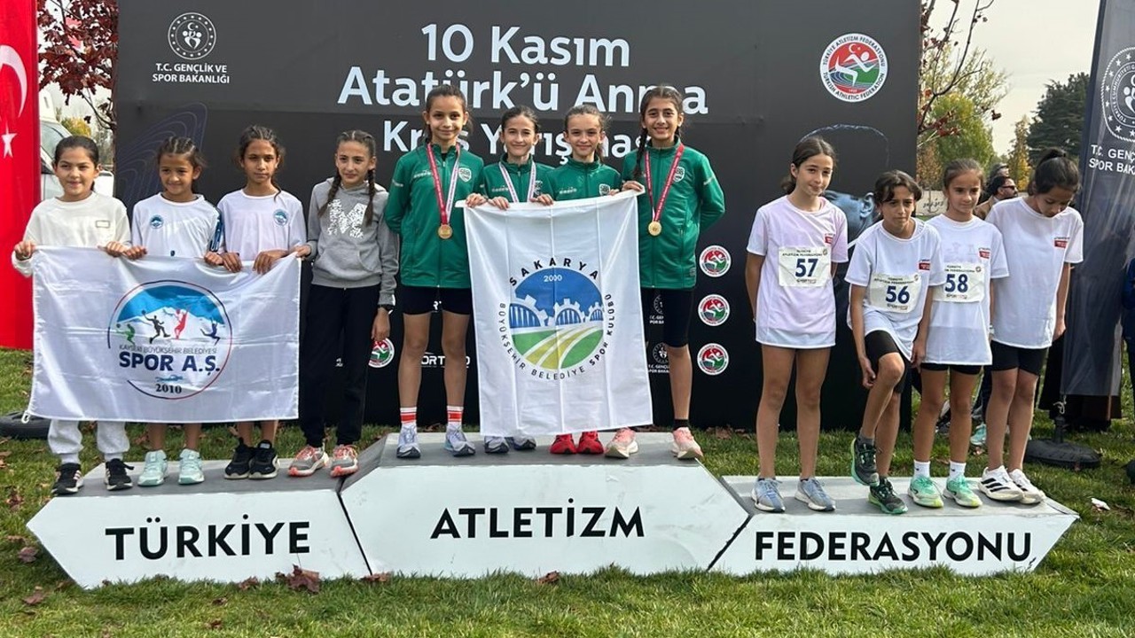 Milli formayla masa tenisinde Dünya Şampiyonluğu
