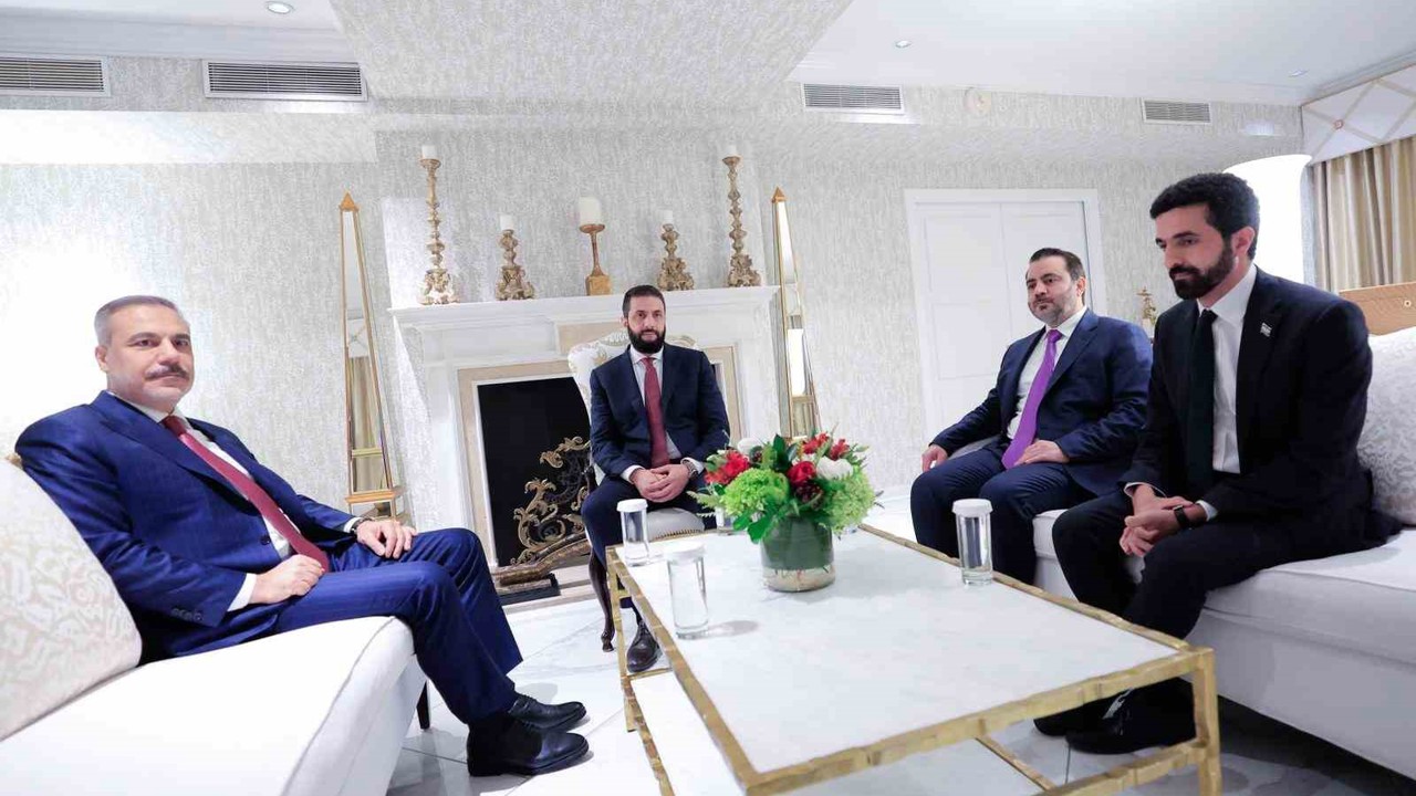 Bakan Fidan, Suriye Devlet Başkanı eş-Şara ile bir araya geldi
