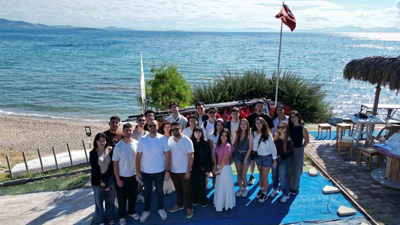 Turizm ve Seyahat Hizmetleri öğrencilerine Amatör Denizci Belgesi eğitimi verildi
