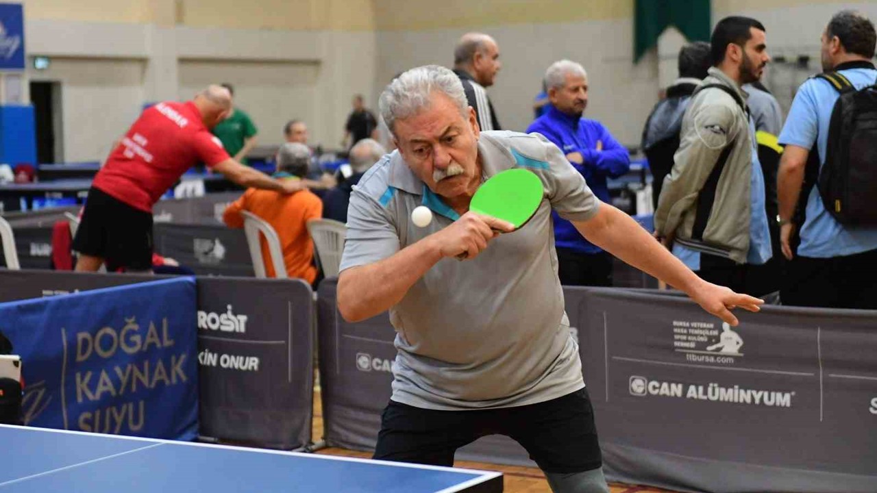 Osmangazi’de veteran sporcular final için ter döktü

