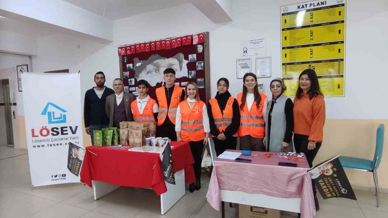 Başkan Tekin çocuklarla bir araya geldi
