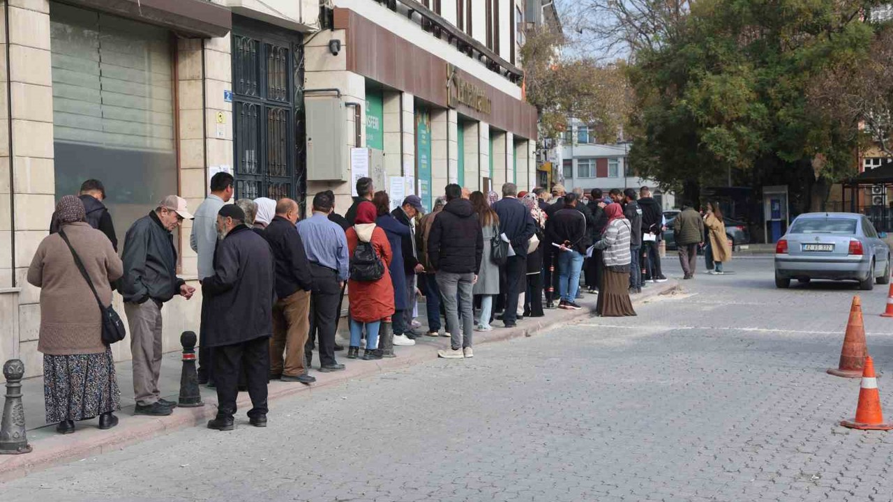 Konya’da ’Yüzyılın Konut Projesi’ne müracaat yoğunluğu
