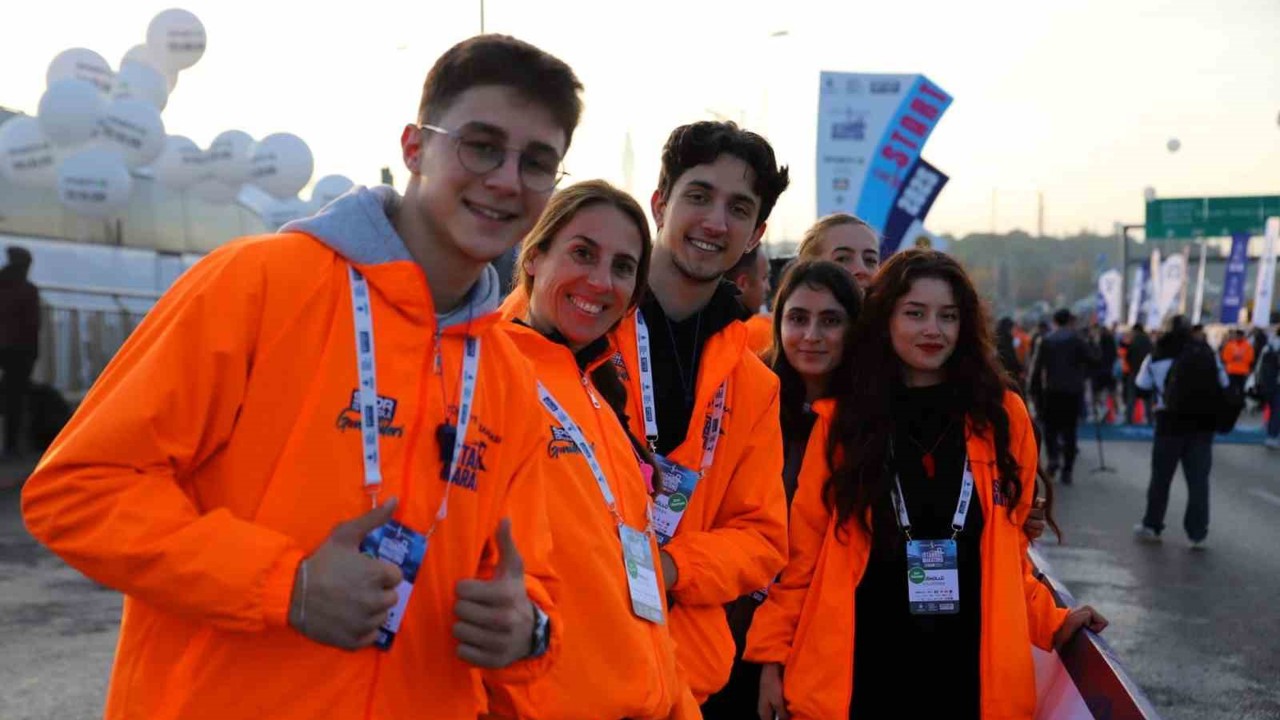 SUBÜ öğrencileri İstanbul Maratonu’nda görev aldı
