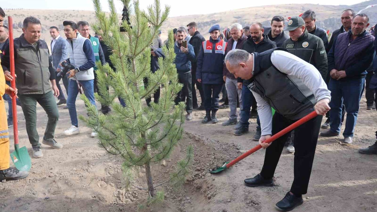 Nevşehir’de 18 bin 500 fidan toprakla buluştu
